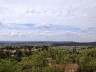 Vue sur la ligne TGV au loin depuis la mairie