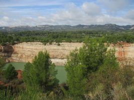 Maussane, le canal de la vallée des Baux, la carrière du Mas Rouge