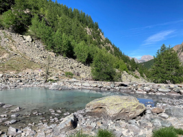 Le lac de la Douche à partir du Casset