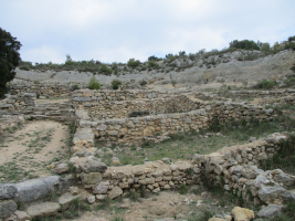 Le sanctuaire de Roquepertuse et Velaux d’en haut